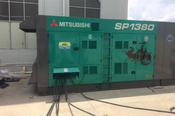 晋州为什么有些柴油发电机组的输出电压可以调节？