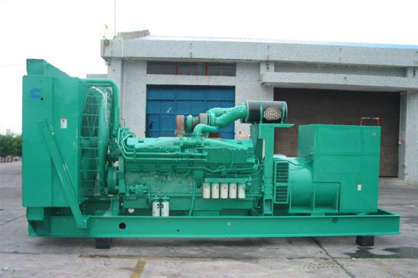 晋州工厂发电机应急发电时如何更准确地检查发电机状态？