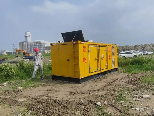 晋州200KW柴油发电机机组每小时的油耗量受哪些因素影响？